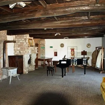 Castello Dei Diamanti 招待所 4*