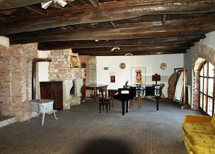 Castello Dei Diamanti Affittacamere 4*